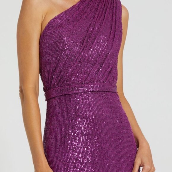 Purple/Pink 🩷 Sequined Ruched One-Shoulder Gown ~ Size 6 by Mac Duggal (Ieena) - Picture 13 of 14